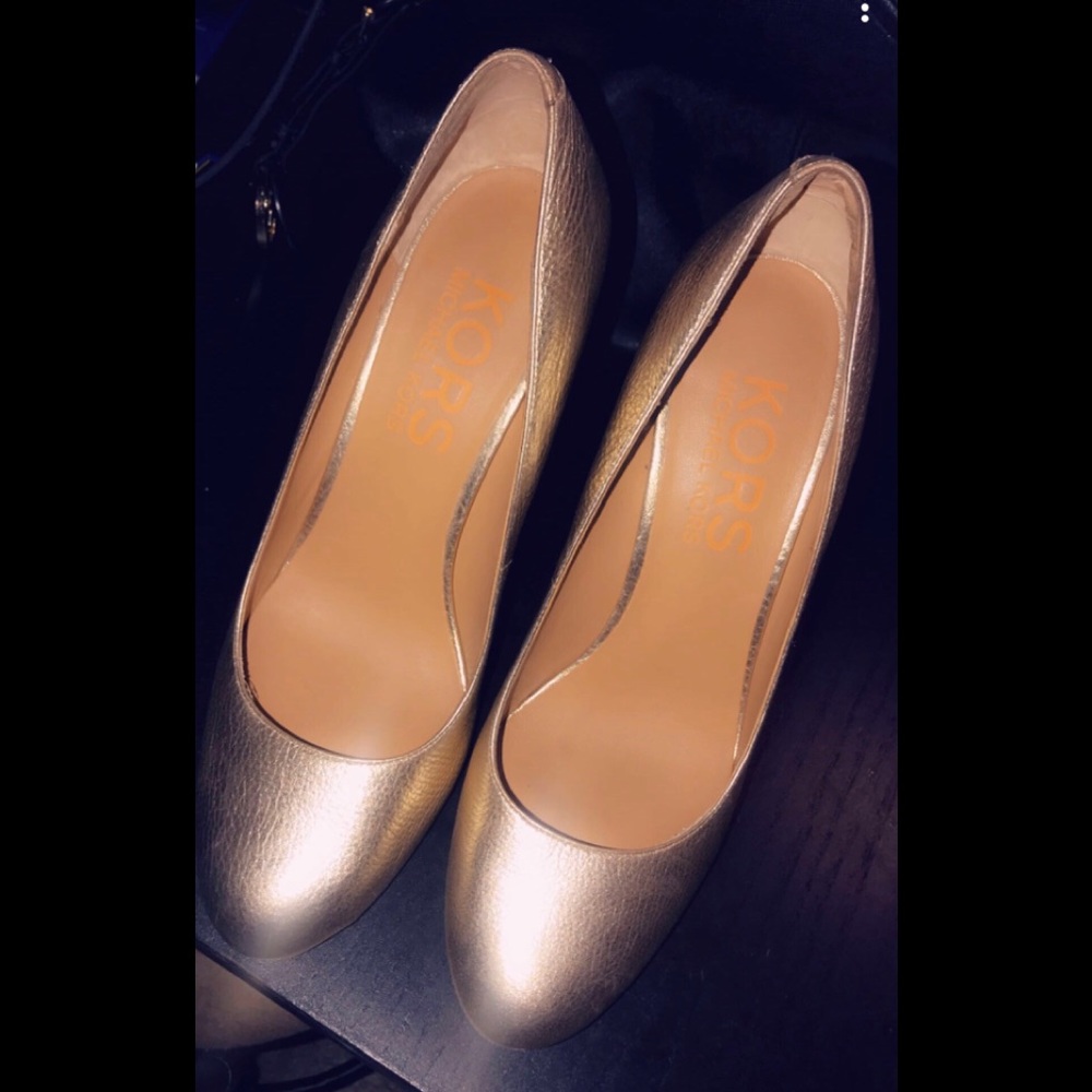Michael Kors Flex Mid Pumps